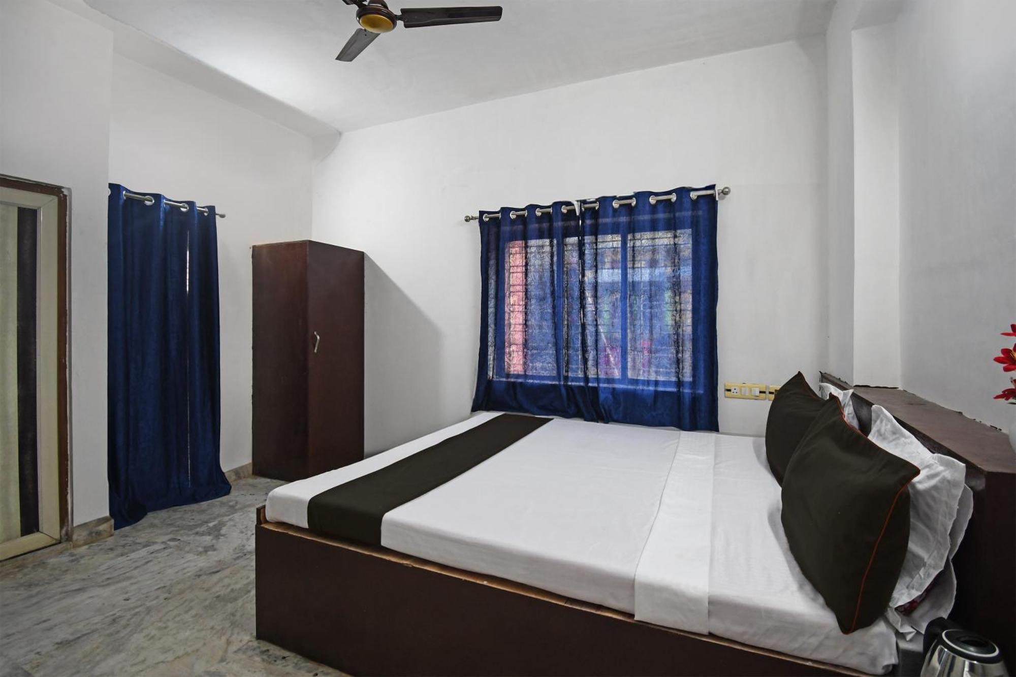 Oyo Hotel Chinar Park Kolkata Exterior photo